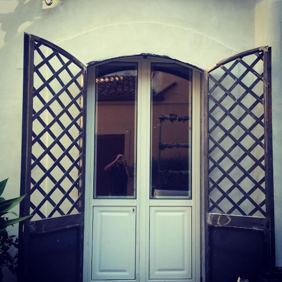 Zziny House Apartment คาตาเนีย ภายนอก รูปภาพ