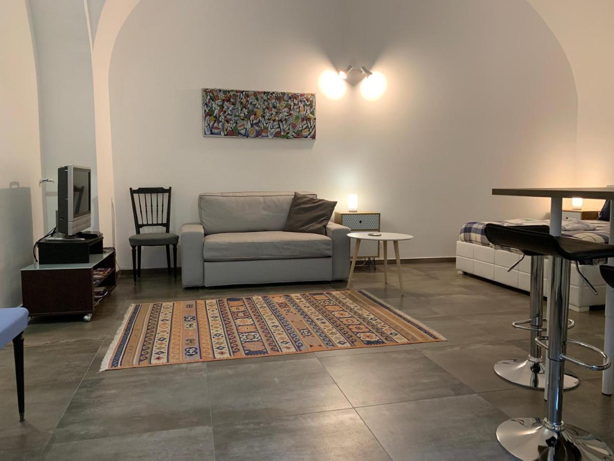 Zziny House Apartment คาตาเนีย ภายนอก รูปภาพ