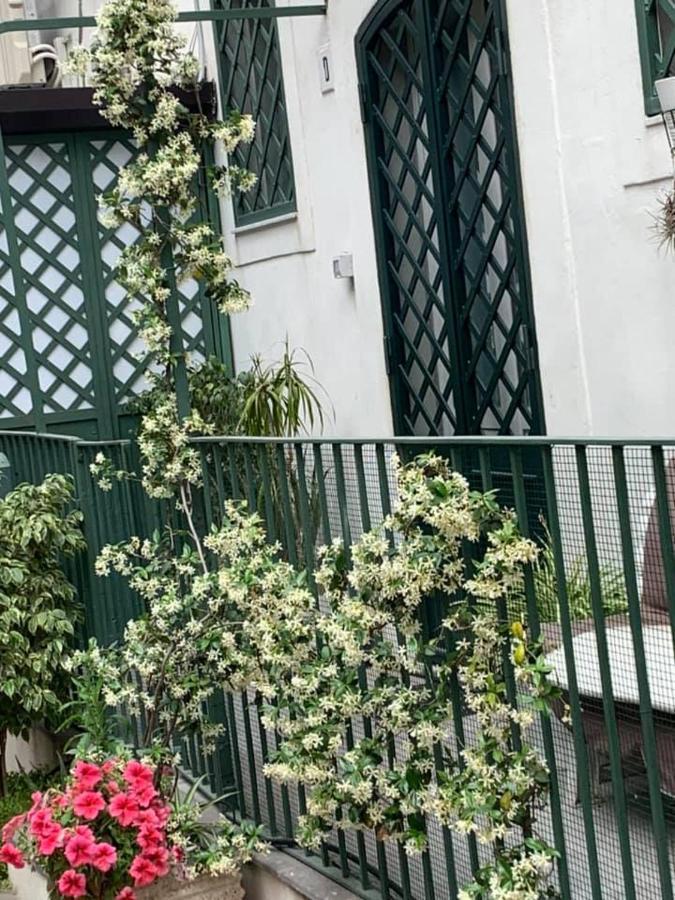 Zziny House Apartment คาตาเนีย ภายนอก รูปภาพ