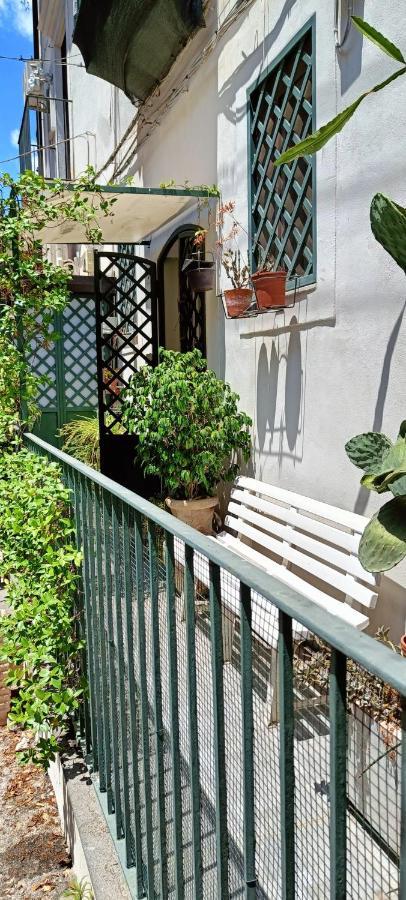 Zziny House Apartment คาตาเนีย ภายนอก รูปภาพ